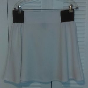 Rue21 black and white skirt